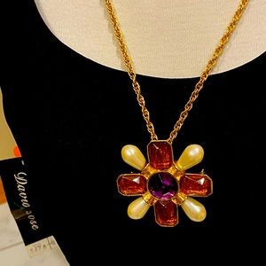 Vintage AVON Maltese Cross Pin Brooch Pendant Necklace Moghul Pearl.